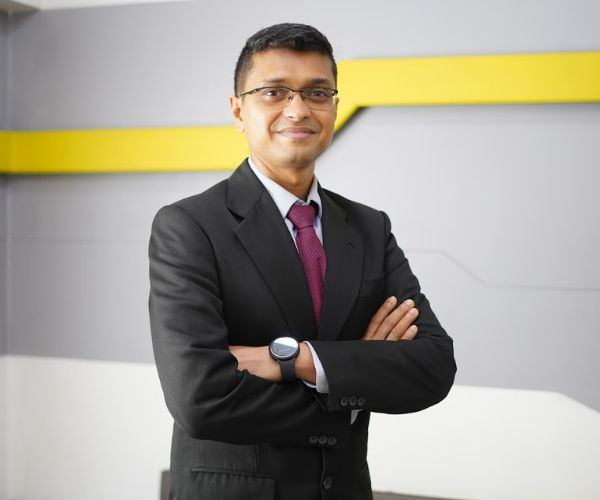 Best Orthopaedic Surgeon, Dr. Aditya Pawaskar, Specialist in Arthroscopy and Sports Injuries in Mumbai, Maharshtra in Matunga and Tardeo Road.